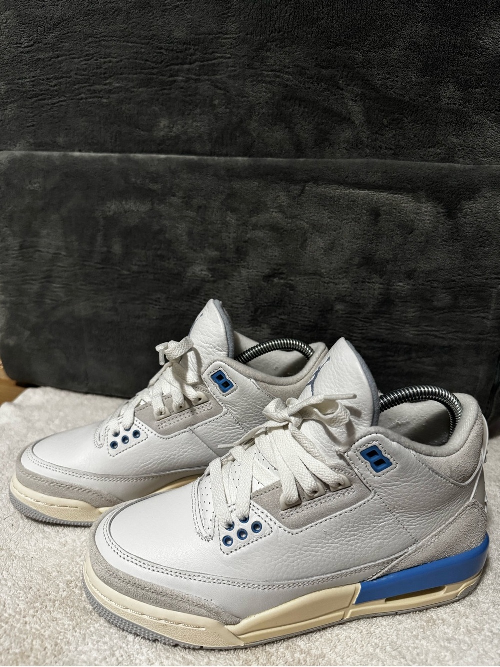 5.5 Y or Women’s 7.5. White and Blue Kids Leather Sneakers - Jordan 3 Retro.